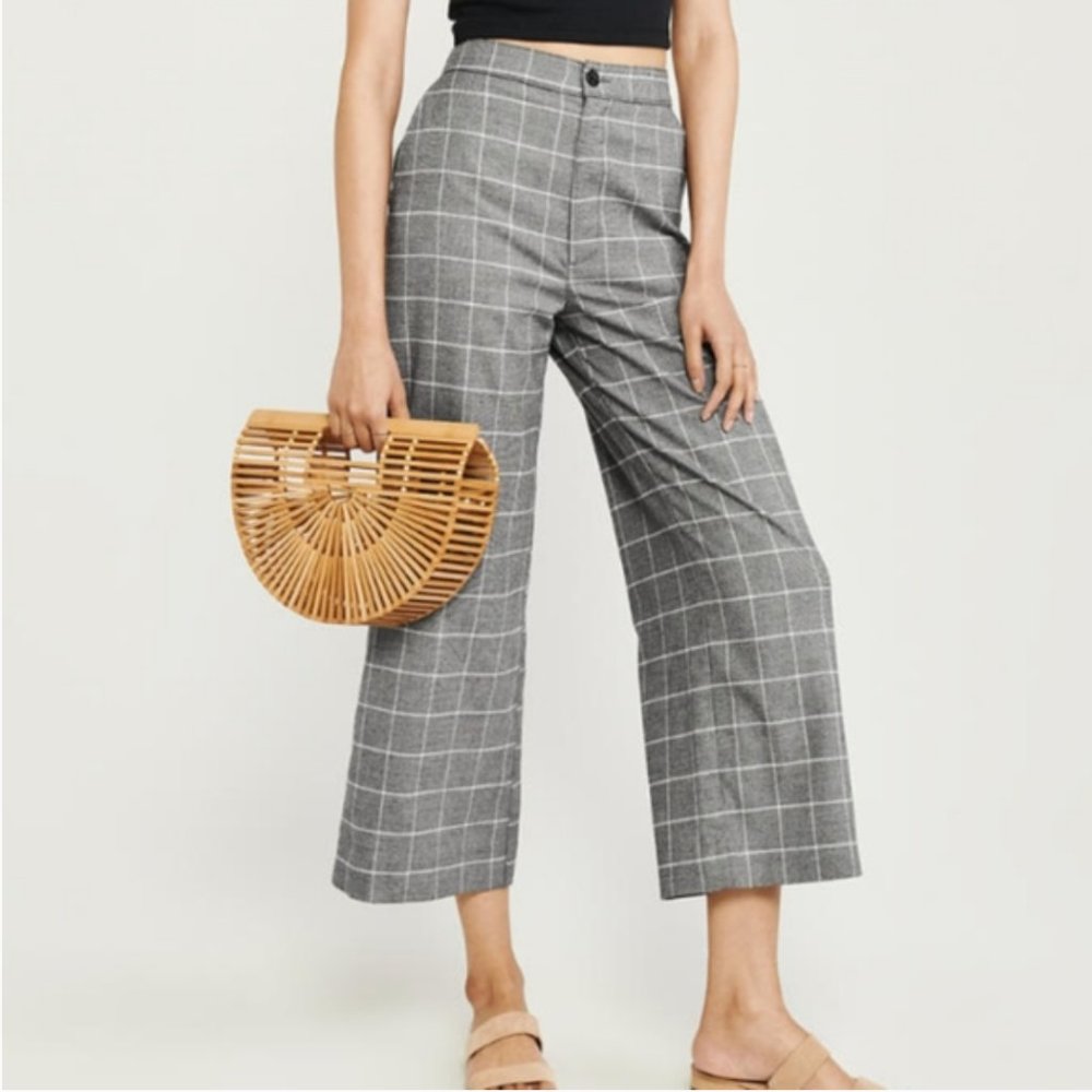 NWT $58 Abercrombie + Fitch Cropped Ultra High Rise Wide Leg Pants - XS Short!